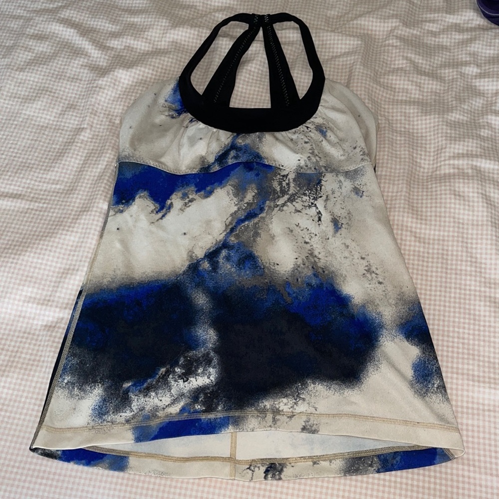Lululemon workout top